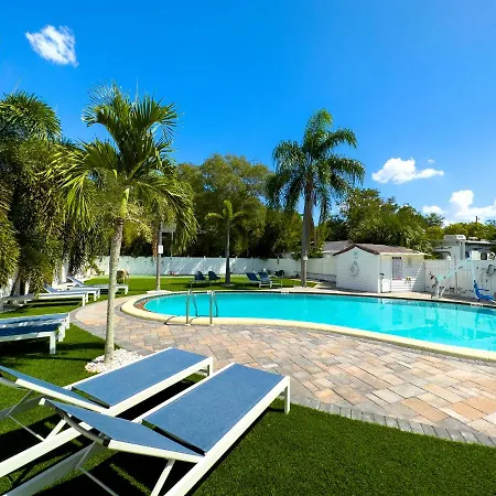 2Q Beds Studio Apt With Shared Pool 05 Clearwater Exterior photo