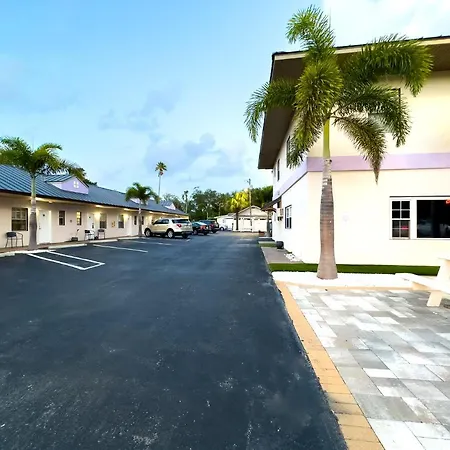 2Q Beds Studio Apt With Shared Pool 05 Clearwater Exterior photo