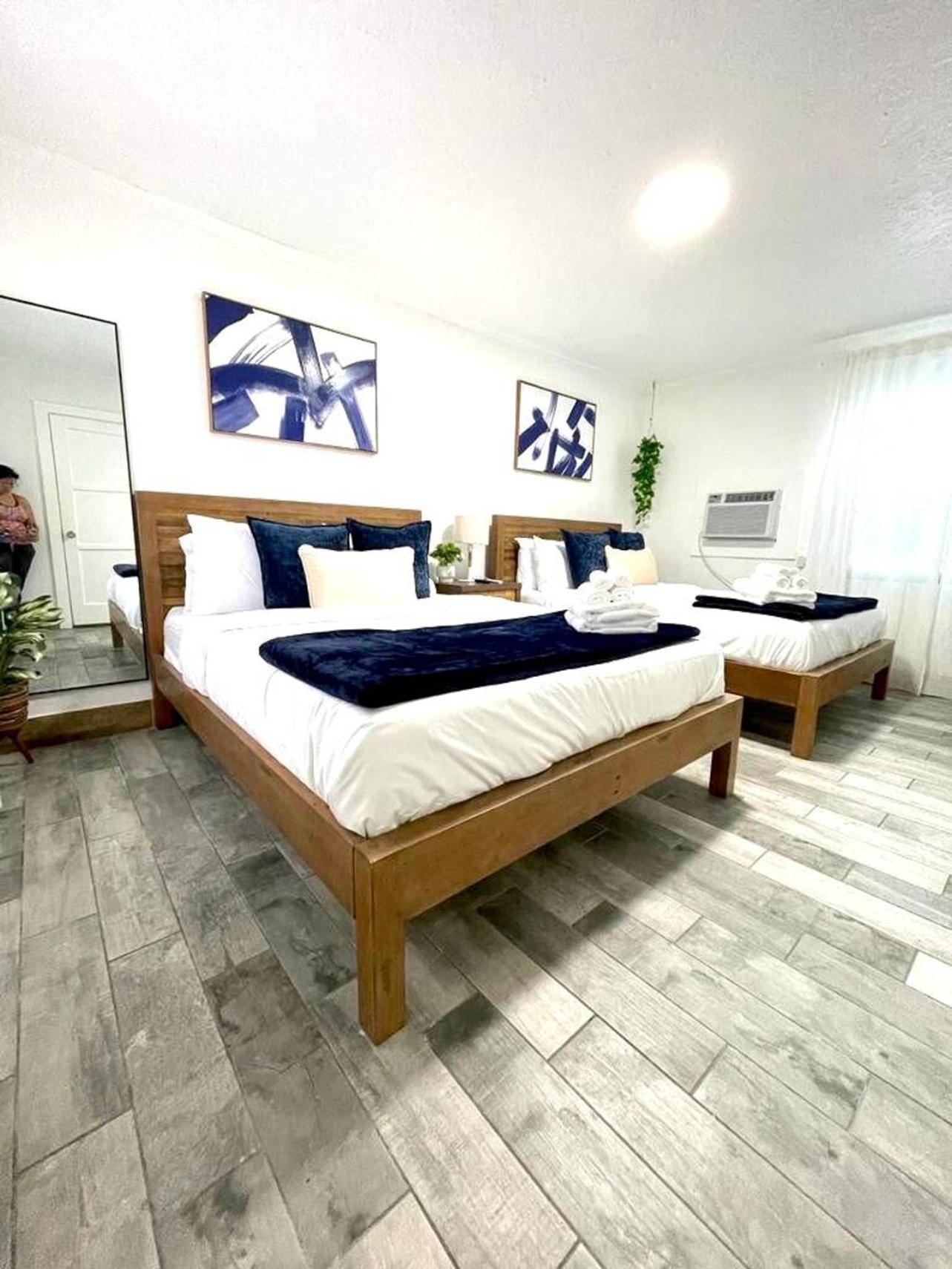 2q Beds With Shared Pool 05 Apartment Clearwater